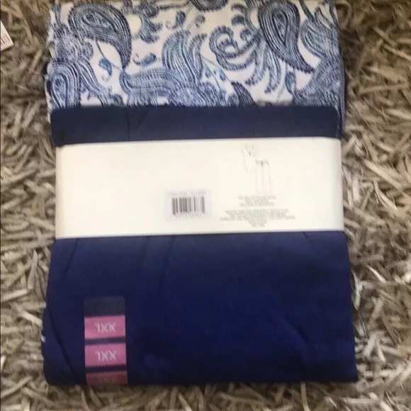 Ellen Tracy 2 piece Pajama Set - Picture 3 of 3